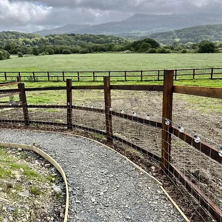 Cwtch Cader Shepherds Hut Llanelltyd Exterior photo