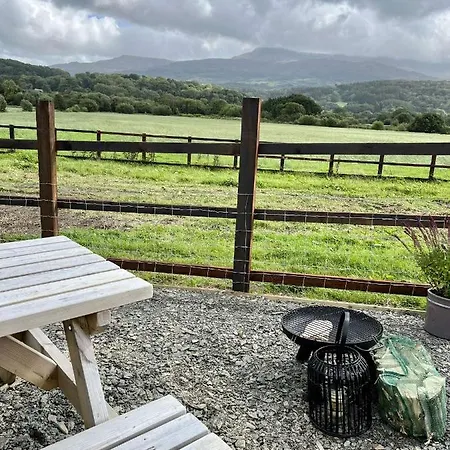 Cwtch Cader Shepherds Hut Llanelltyd Exterior photo
