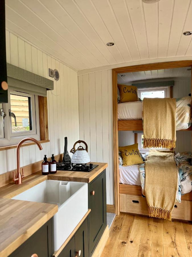 Cwtch Cader Shepherds Hut Llanelltyd